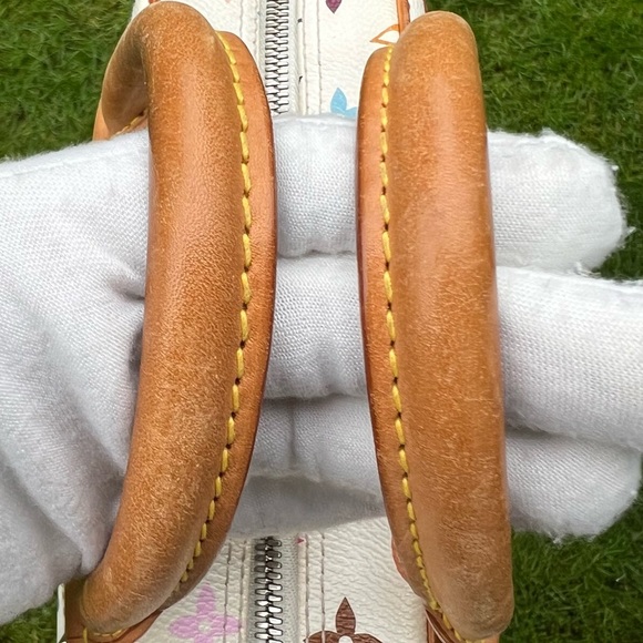 âSOLDâLouis Vuitton multicolor Trouville in white - Picture 9 of 15